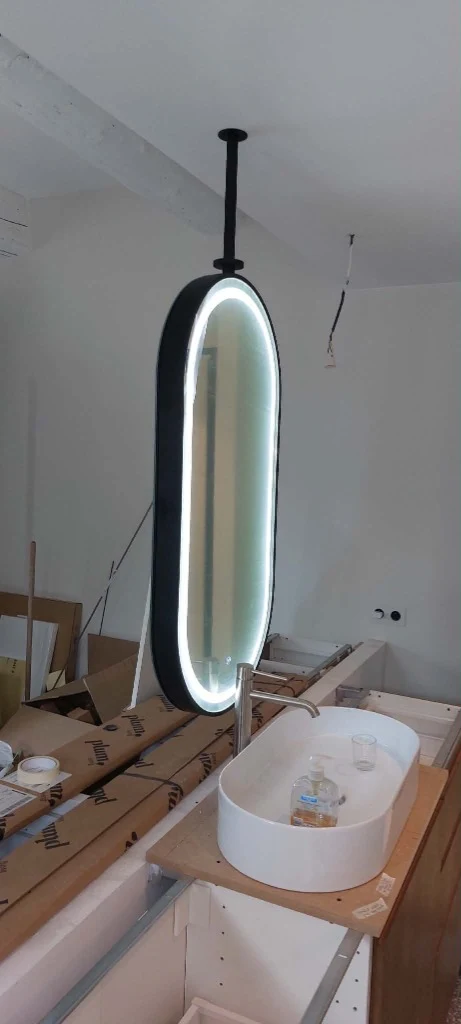 Installation miroir rétro-éclairé LED salle de bain Caluire